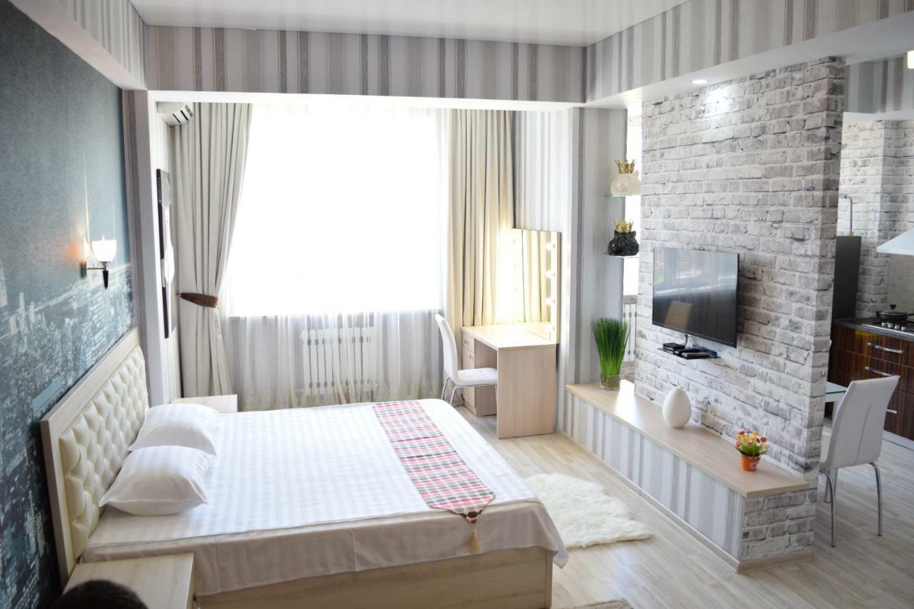 Apartment With Good View In The Center Bishkek Exterior foto